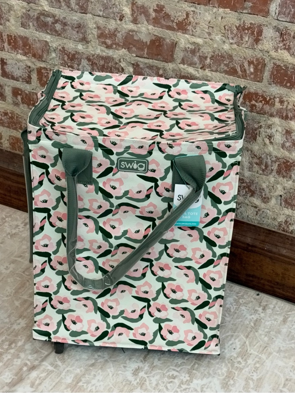 Swig Life Sweet Pea Mega Tote Bag - Picture 6 of 9